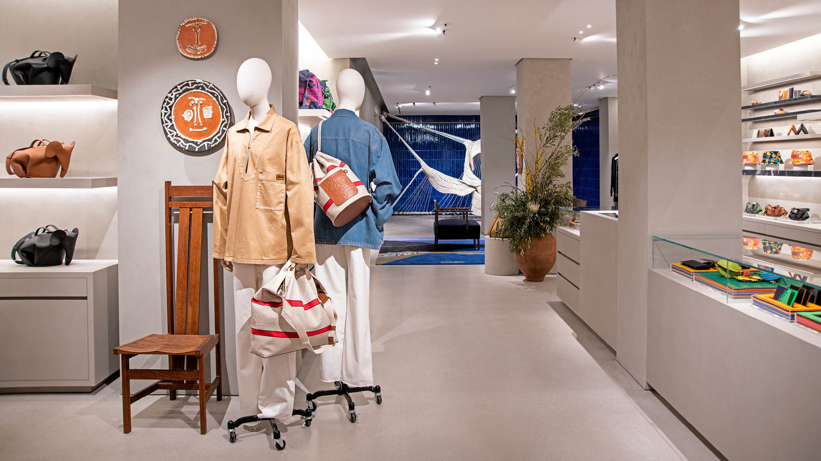 Barcelona loewe sales
